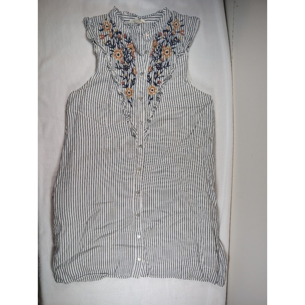 Entro Sleeveless Dress with Floral Embroidery